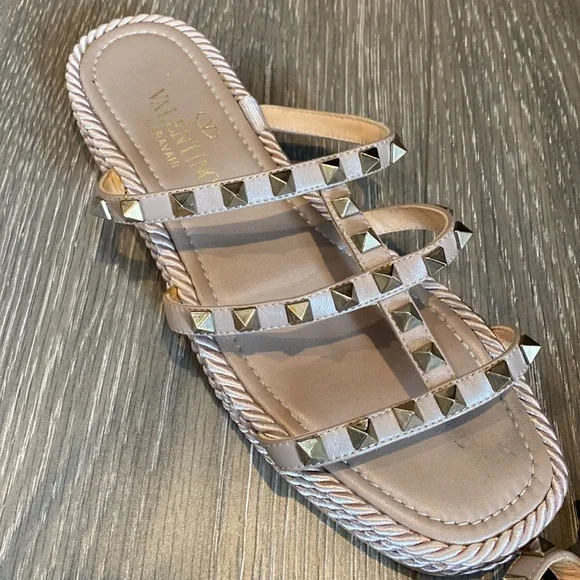 Weaved Platform Studded Sandals Size 40/9.5 - Picture 4 of 4